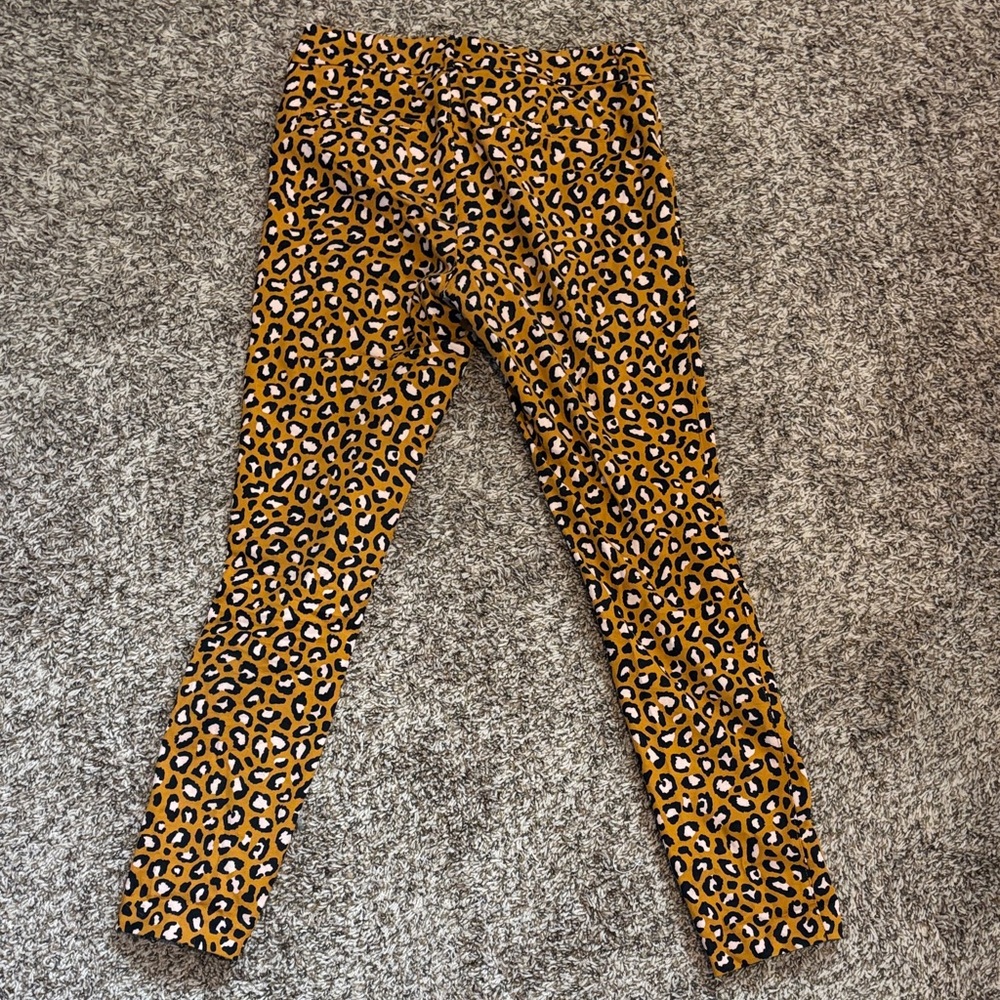 Old Navy Pixie Ankle Pants With Leopard Print - image 4